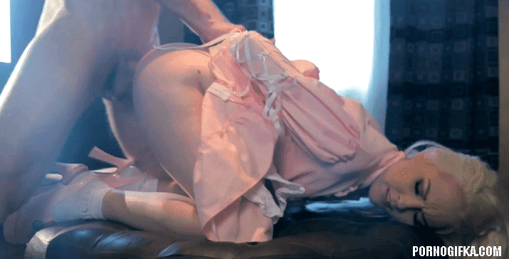 Парень жестко ебет девушку в розовом платье, скачать гифки фото секса